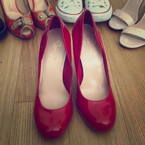Jessica Simpson pumps